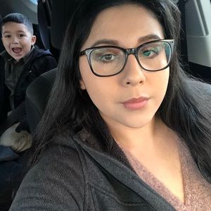 Meet your Posher, Juliessa